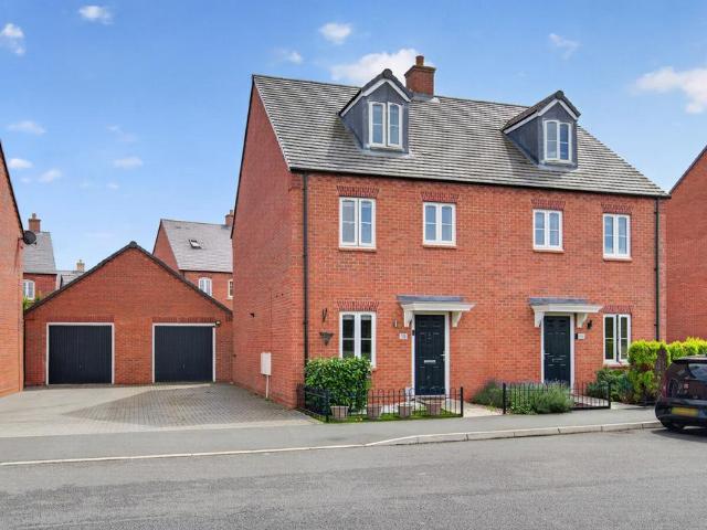 4 bedroom semi detached house for sale