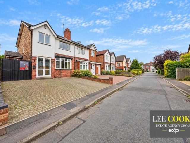 4 bedroom semi detached house for sale