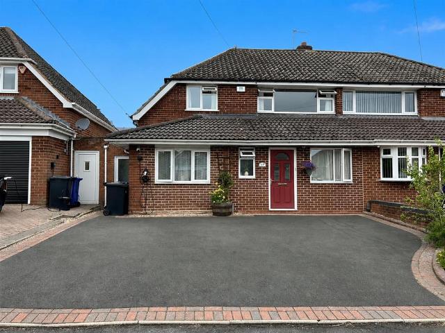 4 bedroom semi detached house for sale