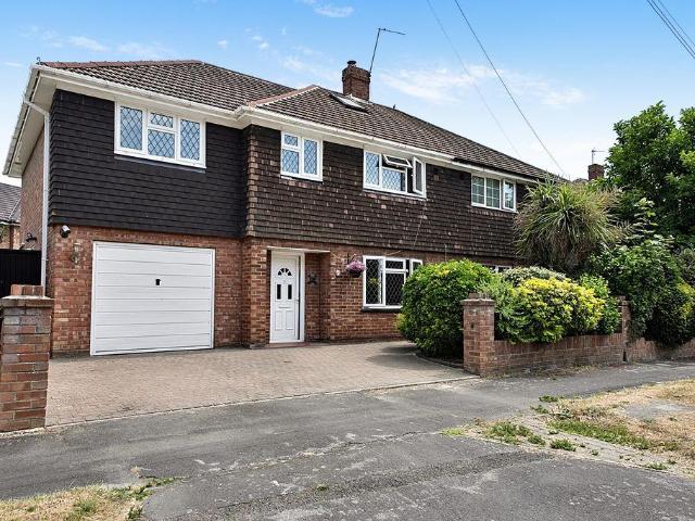 4 bedroom semi detached house for sale