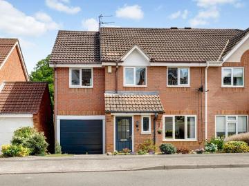 4 bedroom semi detached house for sale