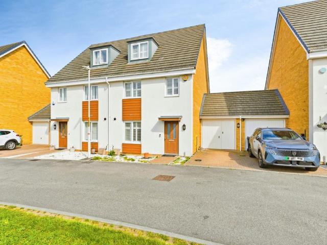 4 bedroom semi detached house for sale