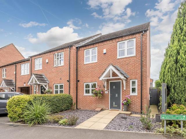 4 bedroom semi detached house for sale