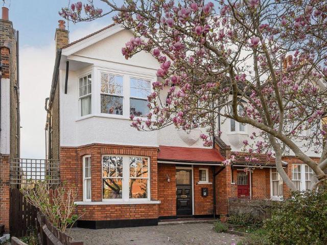 4 bedroom semi detached house for sale