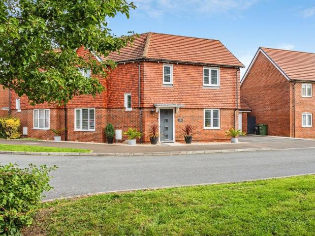 4 bedroom semi detached house for sale