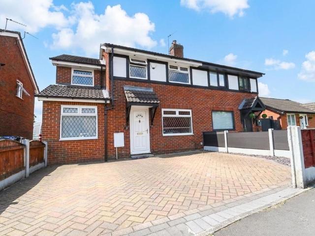 4 bedroom semi detached house for sale