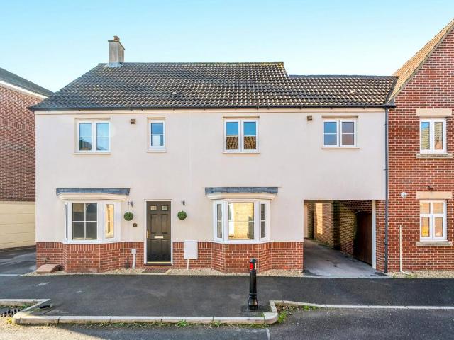 4 bedroom semi detached house for sale