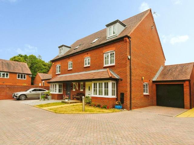 4 bedroom semi detached house for sale