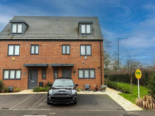 4 bedroom semi detached house for sale