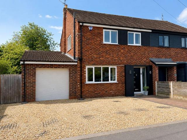4 bedroom semi detached house for sale
