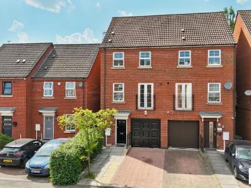4 bedroom semi detached house for sale