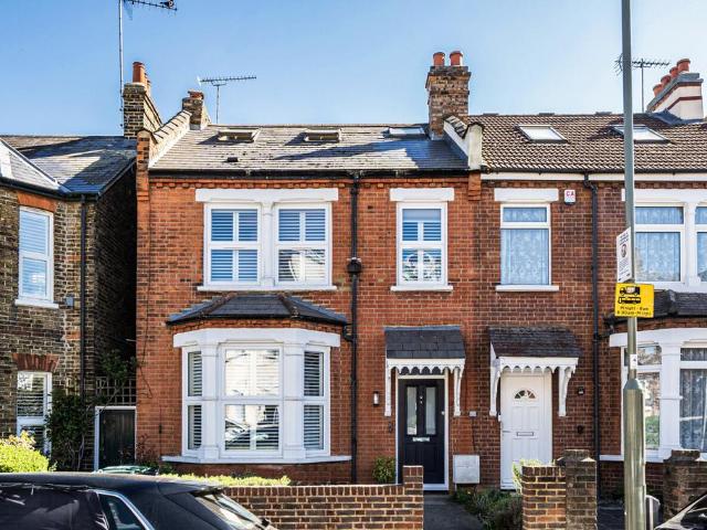 4 bedroom semi detached house for sale