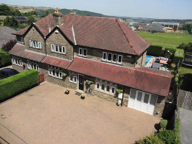 4 bedroom semi detached house for sale