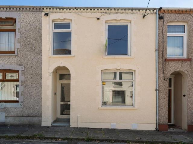 4 bedroom terraced house for sale