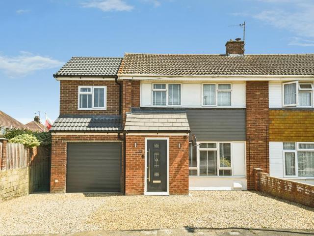 4 bedroom semi detached house for sale