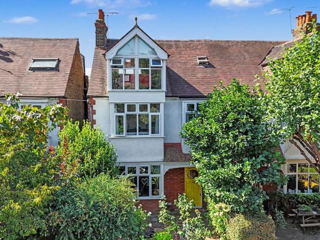 4 bedroom semi detached house for sale