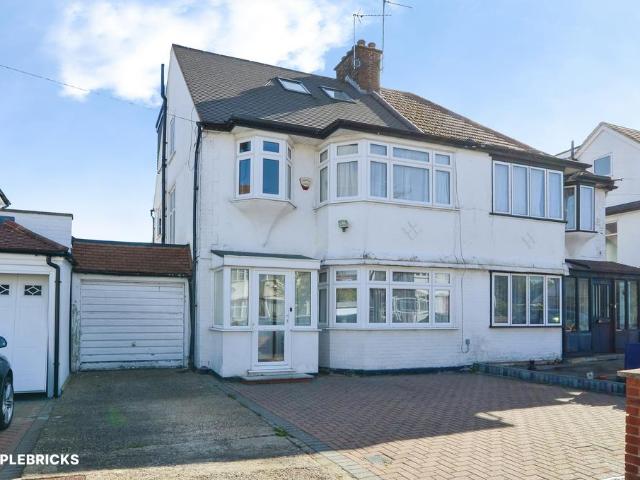 4 bedroom semi detached house for sale