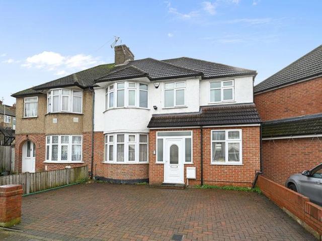 4 bedroom semi detached house for sale