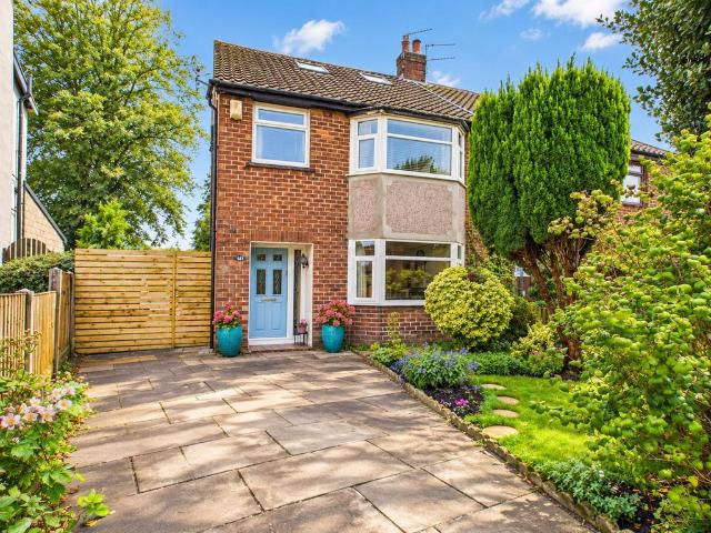 4 bedroom semi detached house for sale