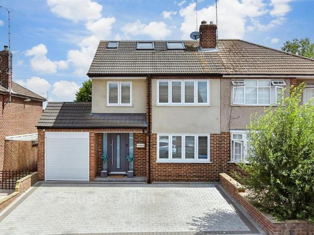 4 bedroom semi detached house for sale