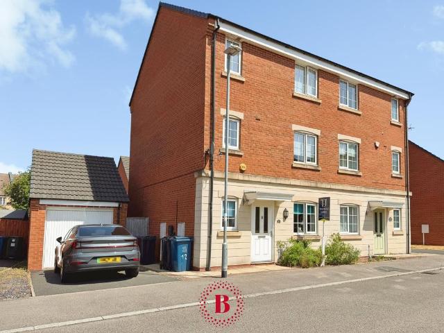 4 bedroom semi detached house for sale