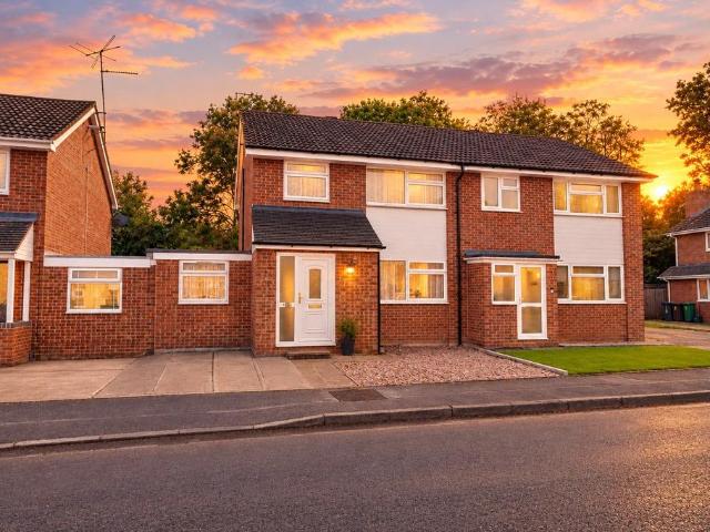 4 bedroom semi detached house for sale