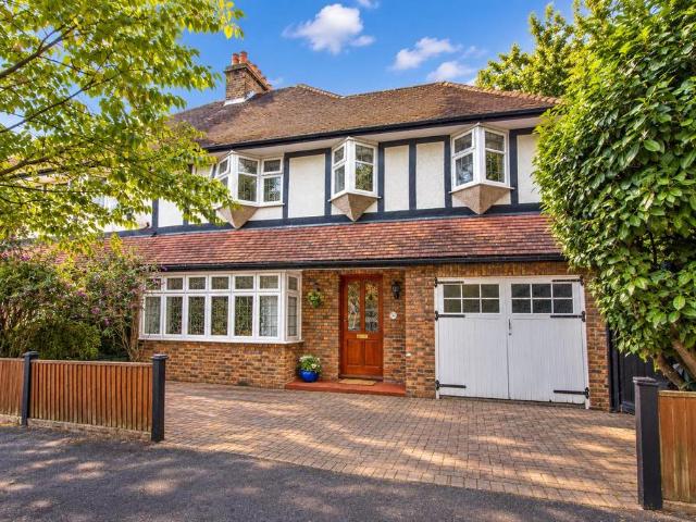 4 bedroom semi detached house for sale