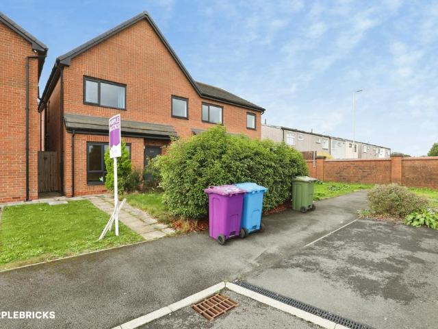 4 bedroom semi detached house for sale
