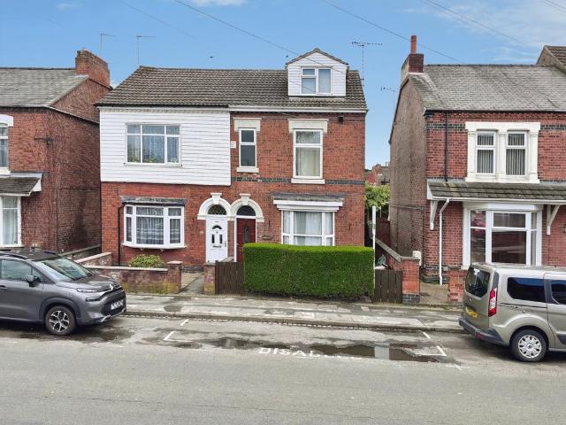 4 bedroom semi detached house for sale