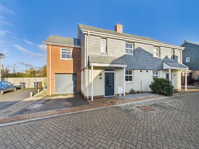 4 bedroom semi detached house for sale