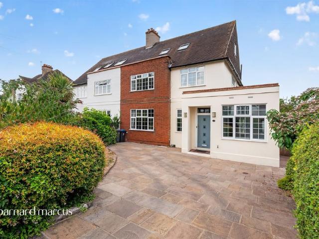 4 bedroom semi detached house for sale