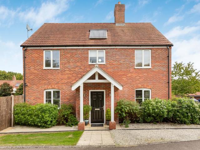 4 bedroom semi detached house for sale