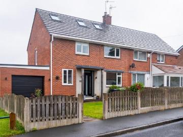 4 bedroom semi detached house for sale