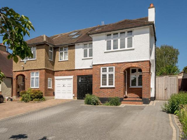 4 bedroom semi detached house for sale