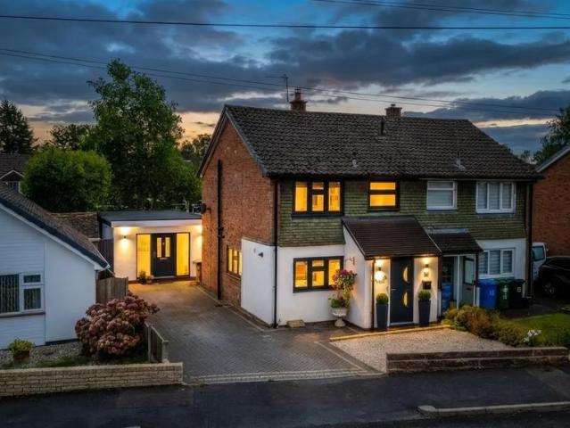 4 bedroom semi detached house for sale