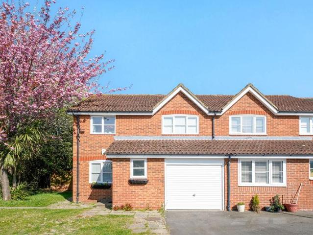 4 bedroom semi detached house for sale