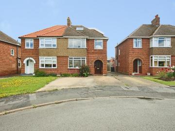 4 bedroom semi detached house for sale
