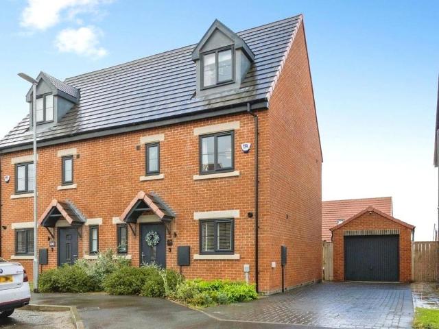 4 bedroom semi detached house for sale