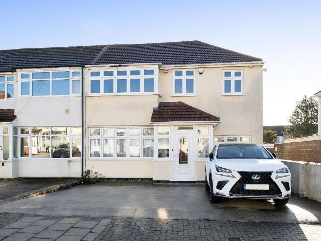 4 bedroom semi detached house for sale