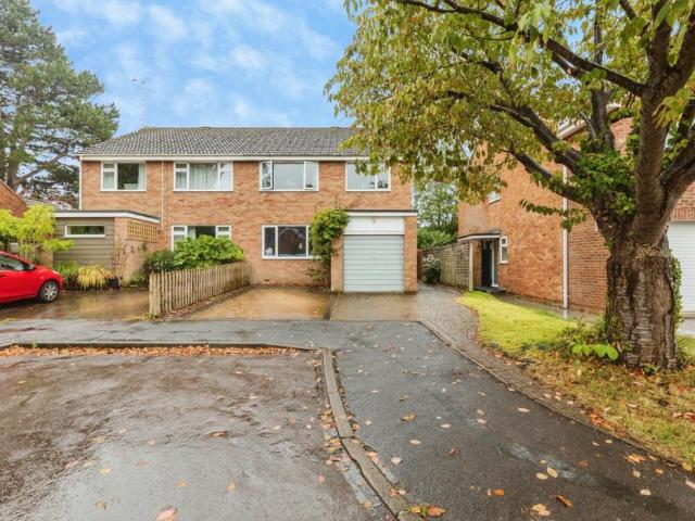 4 bedroom semi detached house for sale