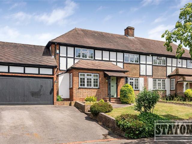 4 bedroom semi detached house for sale