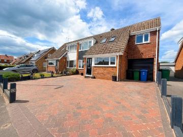 4 bedroom semi detached house for sale