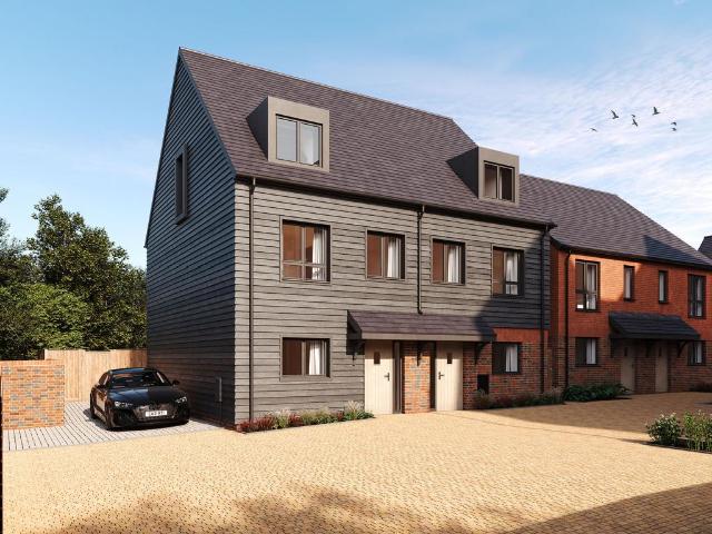 4 bedroom semi detached house for sale