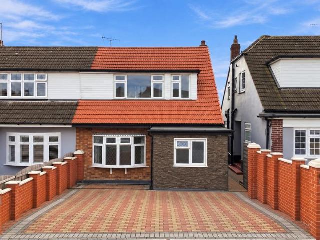 4 bedroom semi detached house for sale