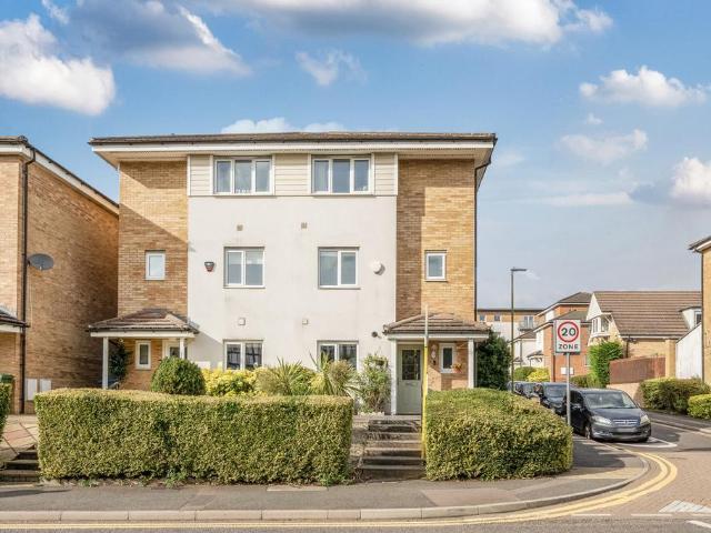 4 bedroom semi detached house for sale