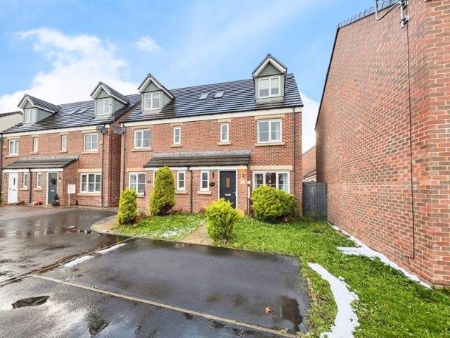 4 bedroom semi detached house for sale
