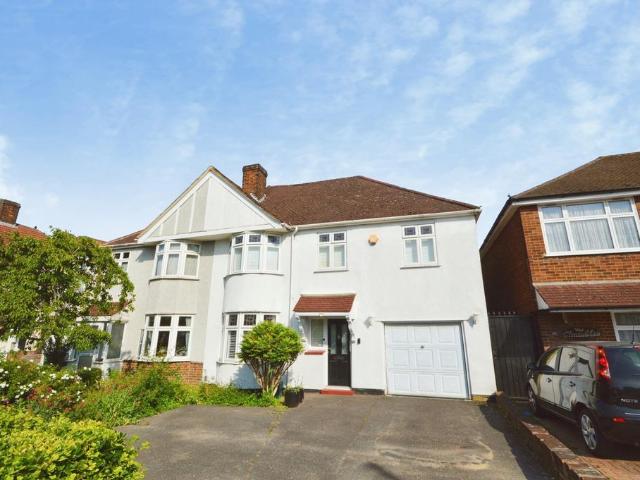 4 bedroom semi detached house for sale