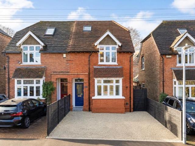 4 bedroom semi detached house for sale