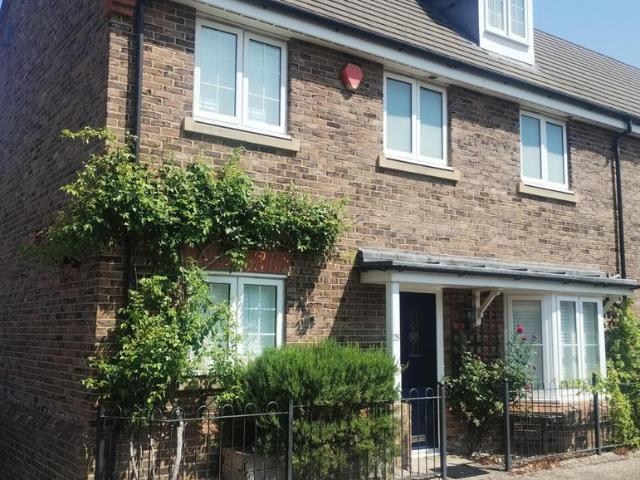 4 bedroom semi detached house for sale