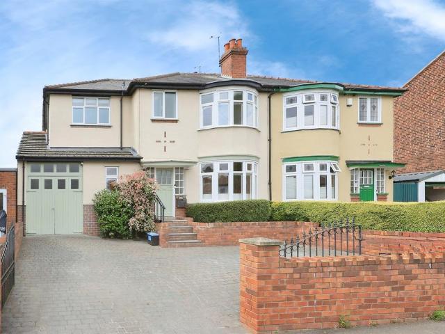 4 bedroom semi detached house for sale